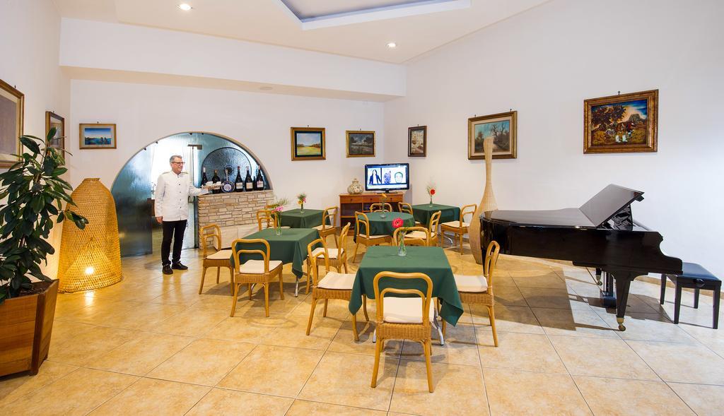 Joli Park - Caroli Hotel